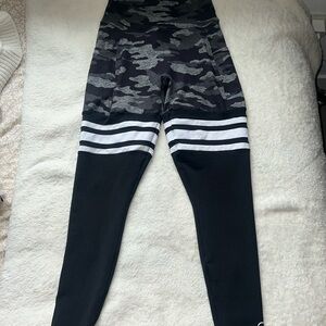 Bombshell sportswear butt scrunch leggings